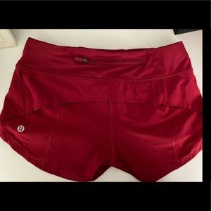 NWOT Red Lululemon Speed Up shorts size 4